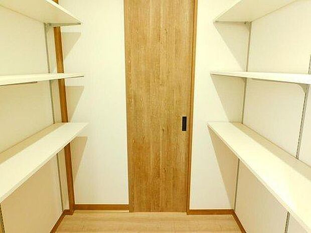 同一メーカー施工の内観写真です!