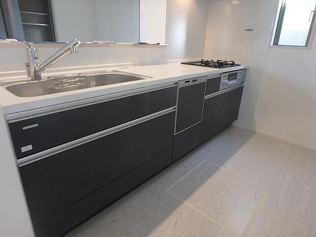 ゆとりあるキッチンで料理も楽しくなるはず