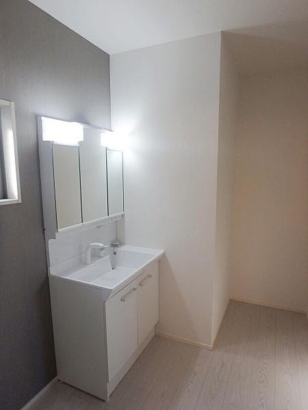 慌ただしい朝にもゆとりの洗面台