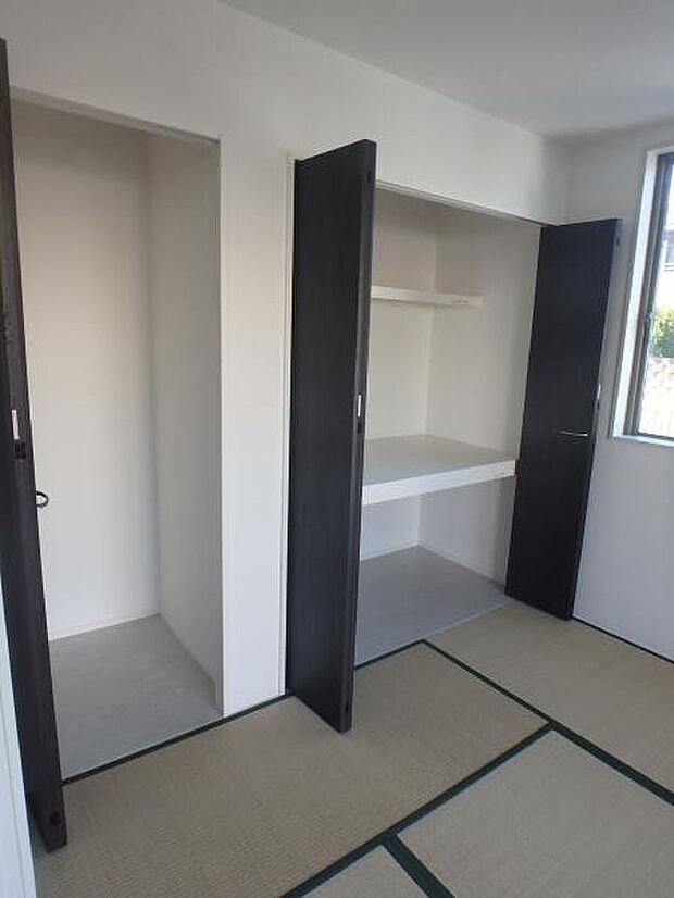 収納があるので部屋を広く使えます！