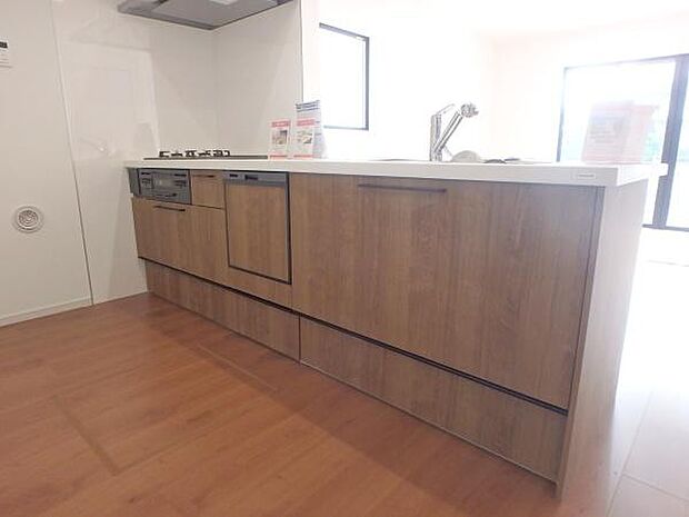 ゆとりあるキッチンで料理も楽しくなるはず