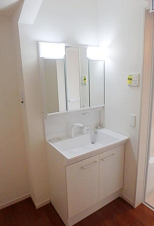 慌ただしい朝にもゆとりの洗面室