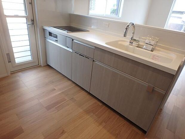 ゆとりあるキッチンで料理も楽しくなるはず