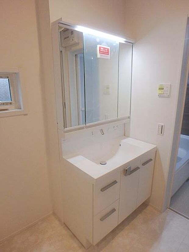 慌ただしい朝にもゆとりの洗面台