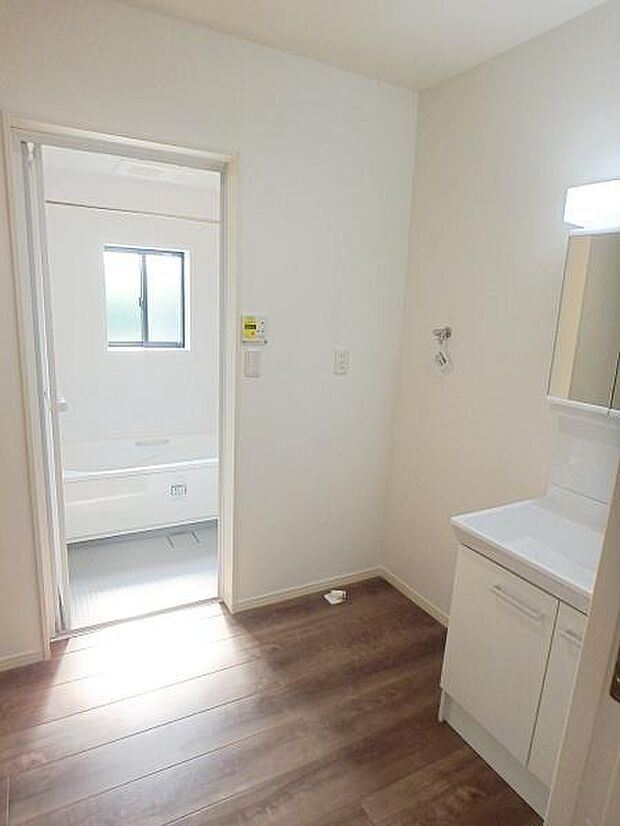 慌ただしい朝にもゆとりの洗面室