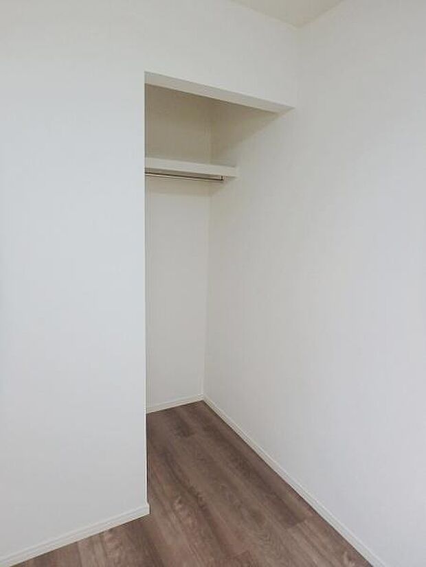 収納があるので部屋を広く使えます!