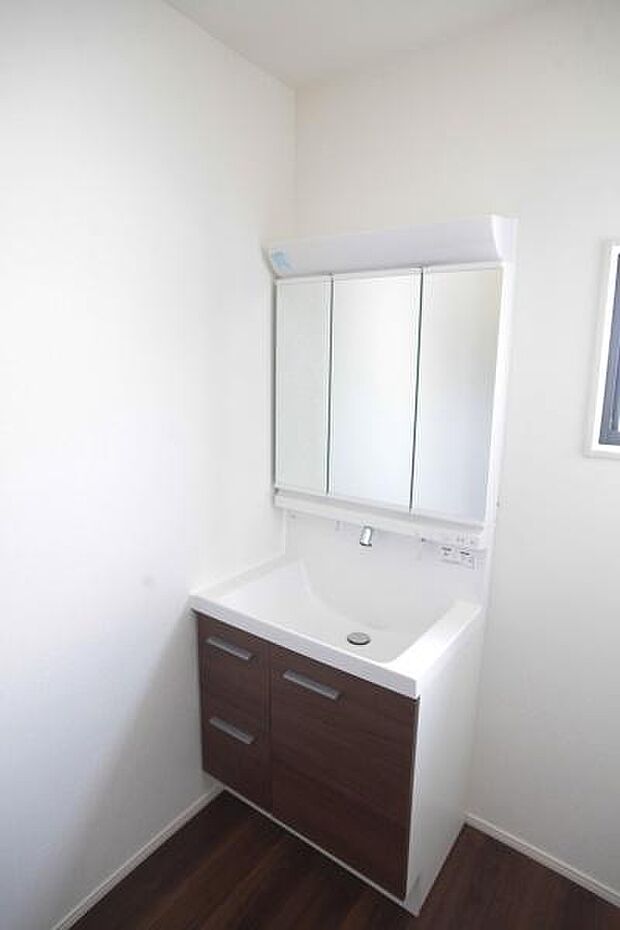 慌ただしい朝にもゆとりの洗面台