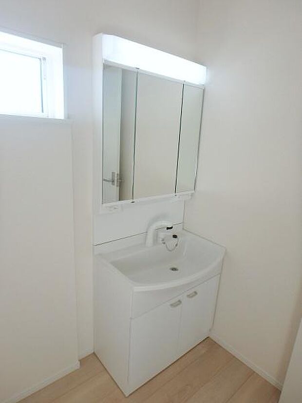 慌ただしい朝にもゆとりの洗面室