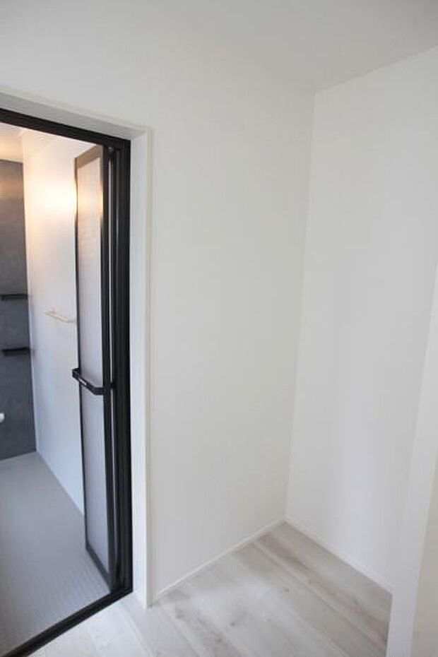 洗面所にもうれしい収納スペース！