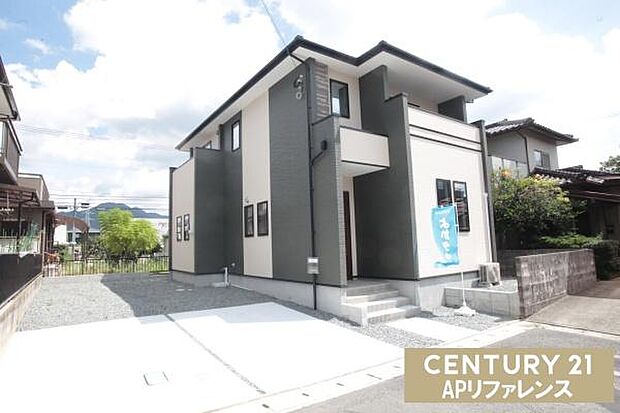 駐車場3台以上可能！