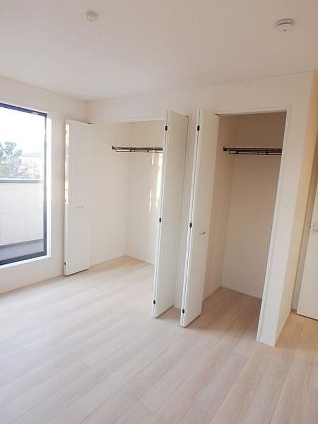 収納があるので部屋を広く使えます!