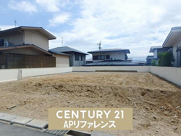 現在建築中、現地ご案内致します!