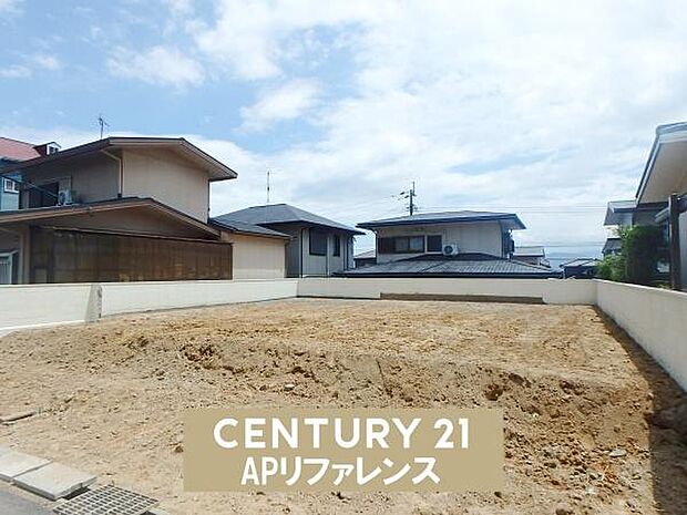 現在建築中、現地ご案内致します!