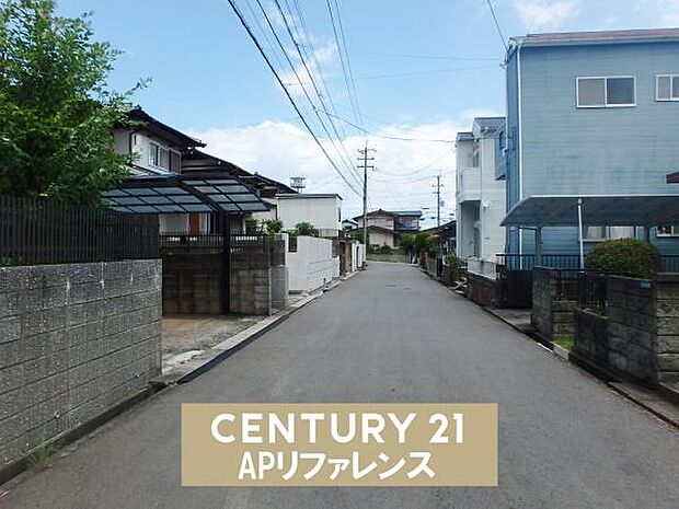 車通りも少ない前面道路!