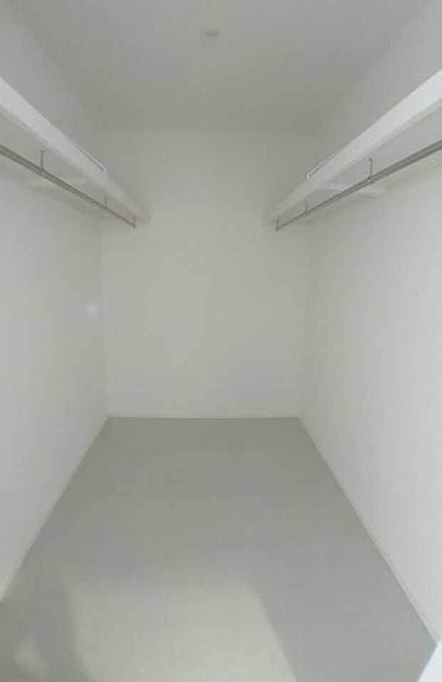 大容量のウォークインクローゼット!