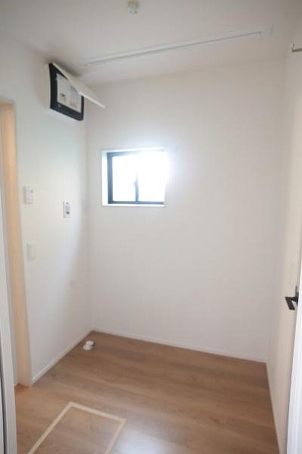 洗面台と脱衣所が分かれてます！