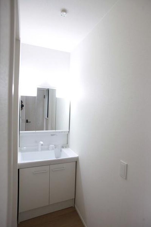 洗面台と脱衣所が分かれてます！