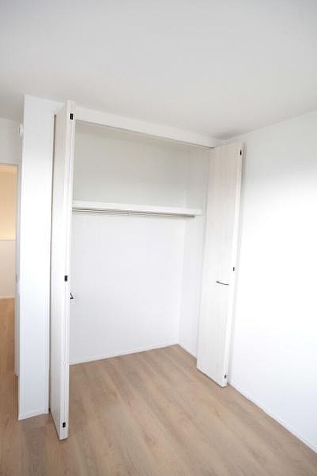 収納があるので部屋を広く使えます！