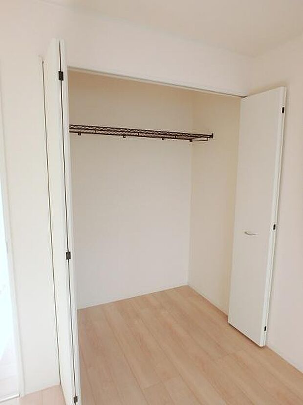 収納があるので部屋を広く使えます！