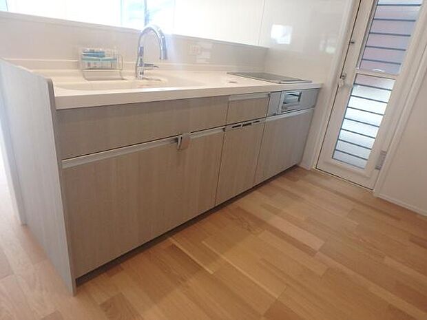 ゆとりあるキッチンで料理も楽しくなるはず