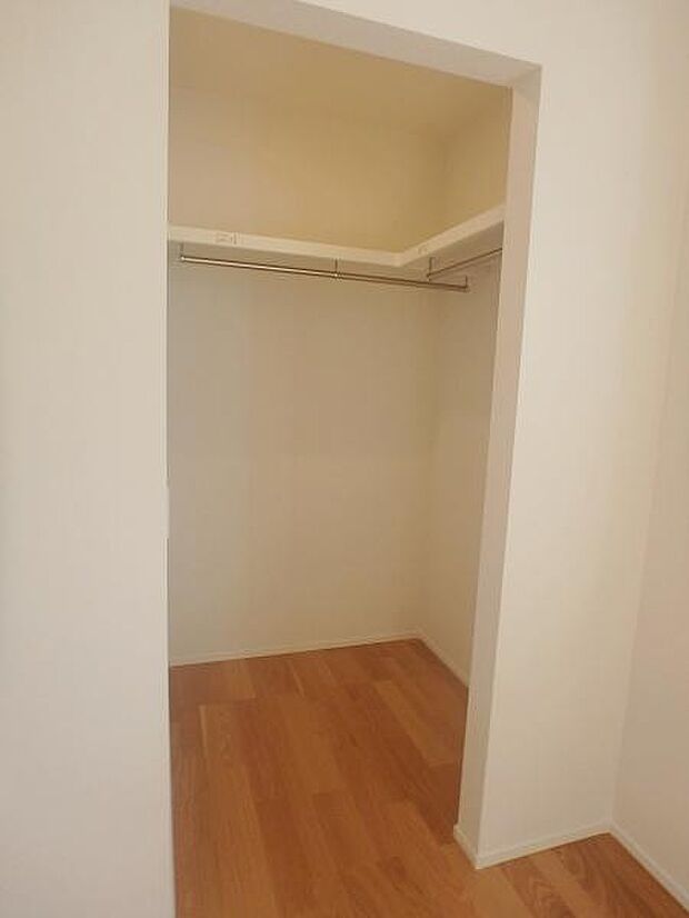 収納があるので部屋を広く使えます！