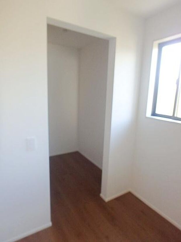 収納があるので部屋を広く使えます！