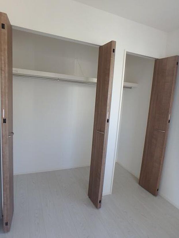 収納があるので部屋を広く使えます！