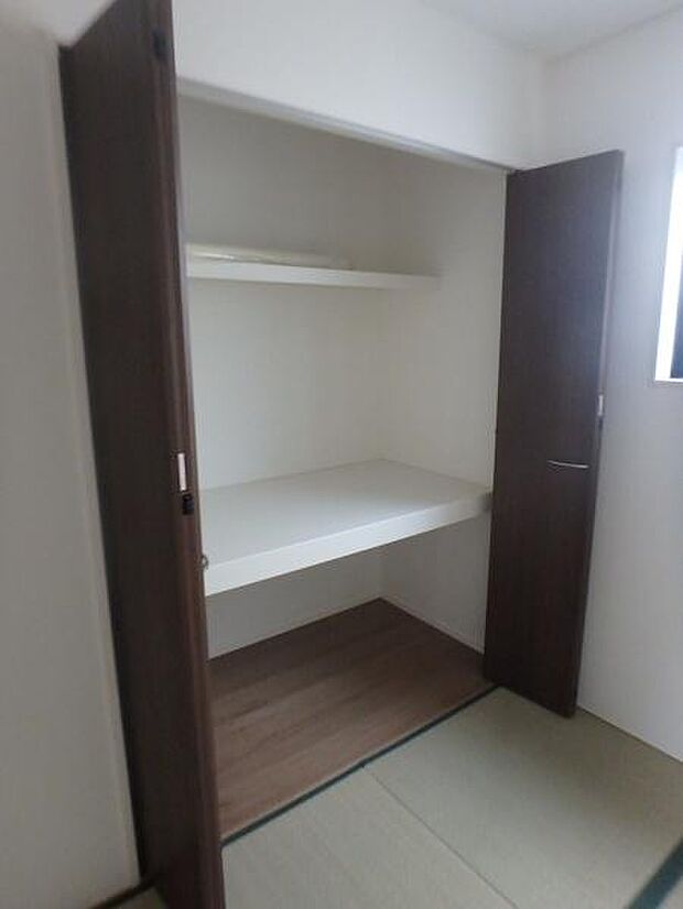 収納があるので部屋を広く使えます！