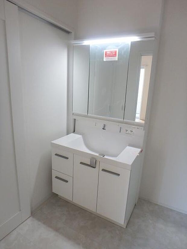 慌ただしい朝にもゆとりの洗面台