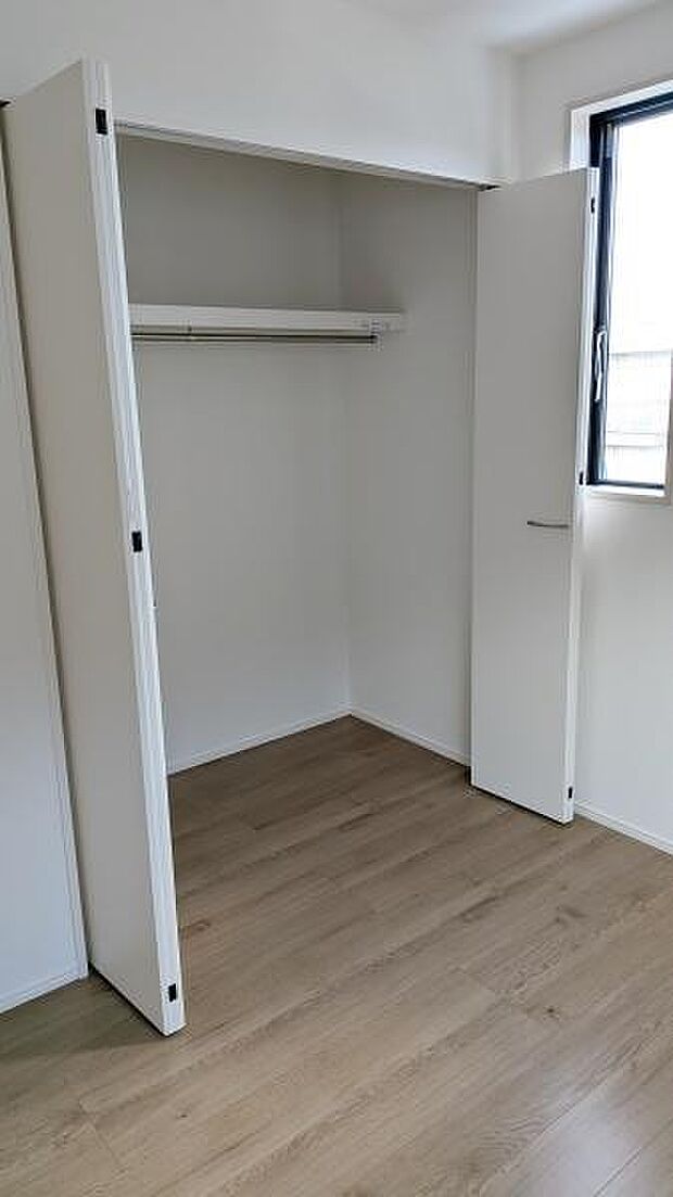 収納があるので部屋を広く使えます！