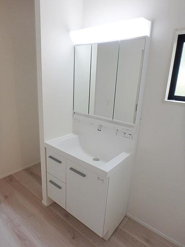 慌ただしい朝にもゆとりの洗面台