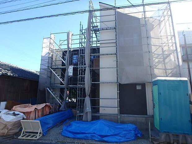 現在建築中です！