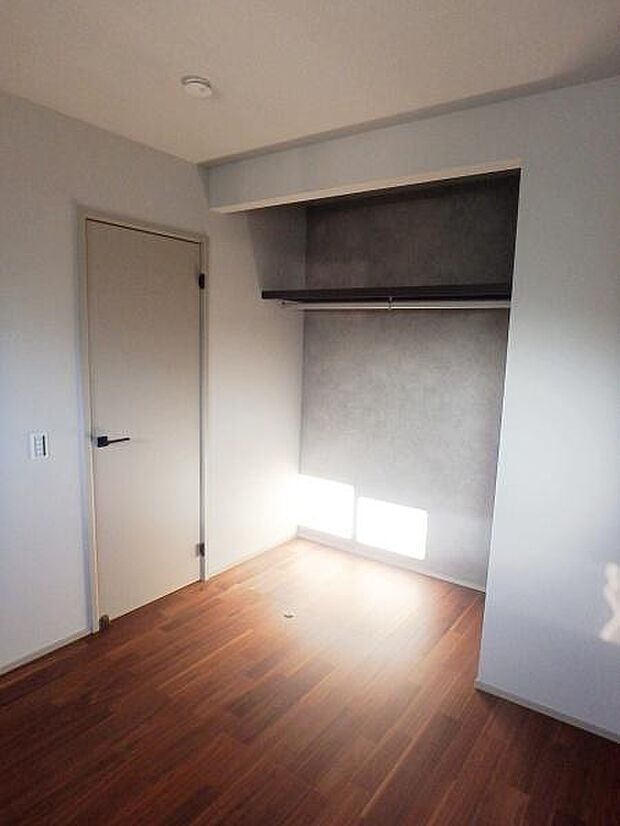 収納があるので部屋を広く使えます!