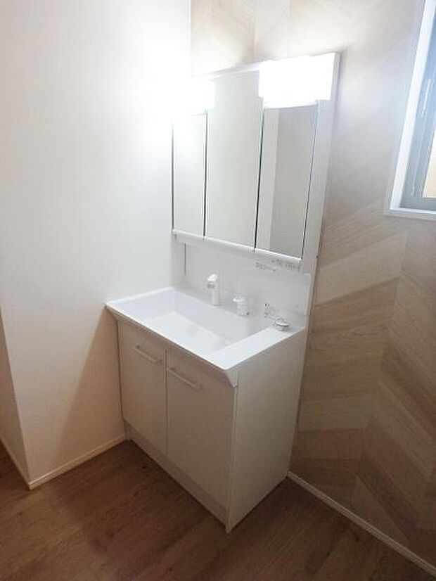 慌ただしい朝にもゆとりの洗面台