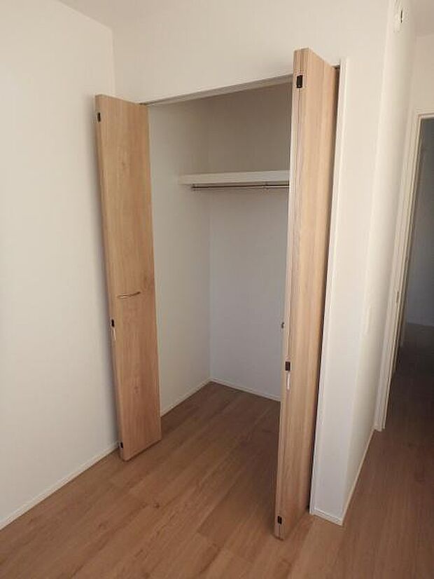 収納があるので部屋を広く使えます!