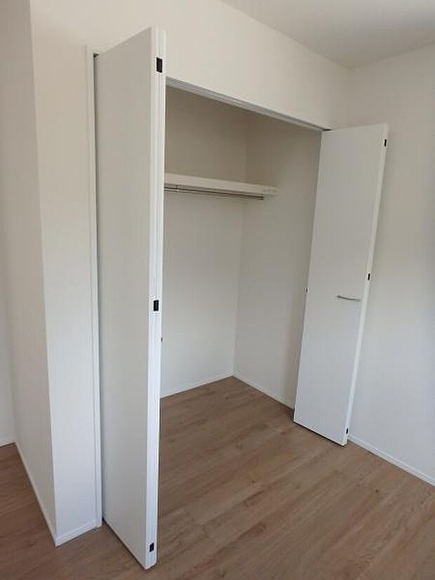 収納があるので部屋を広く使えます！