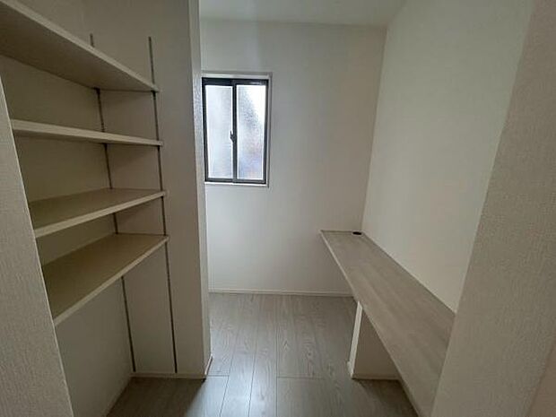 キッチン横に家事スペース