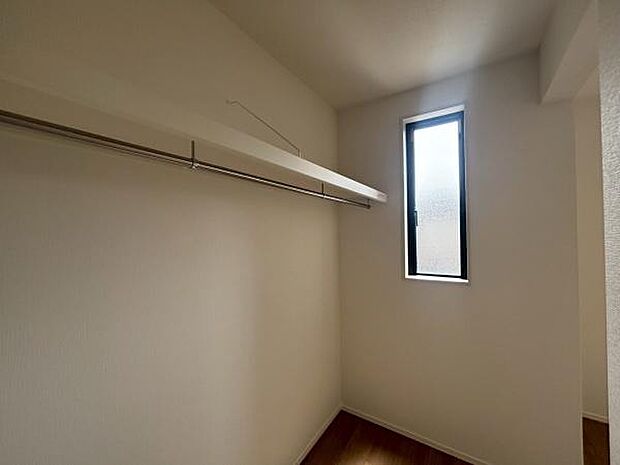 収納があるので部屋を広く使えます！