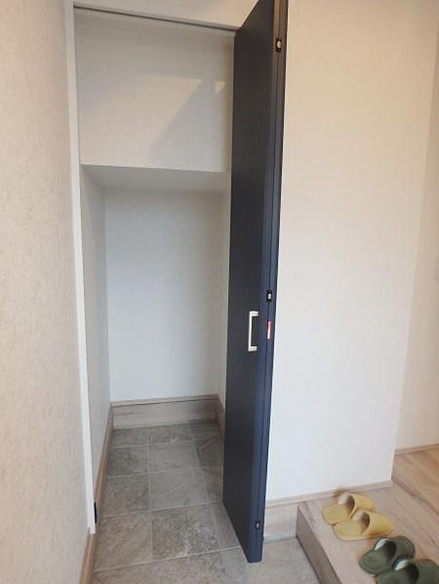 玄関収納もしっかりあります！