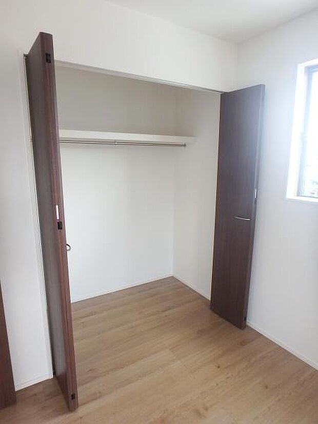 収納があるので部屋を広く使えます！