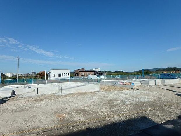 現在建築中です！