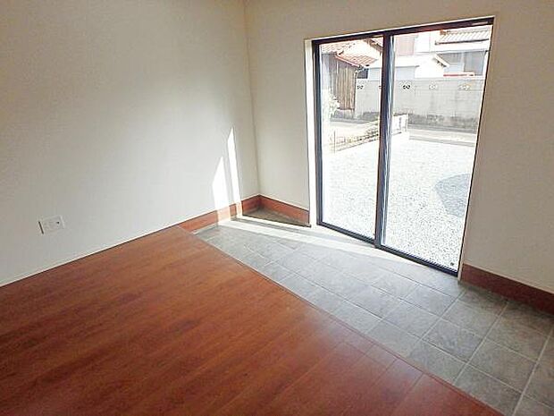 リビングに土間の趣味スペース！