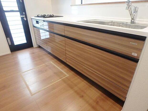 ゆとりあるキッチンで料理も楽しくなるはず