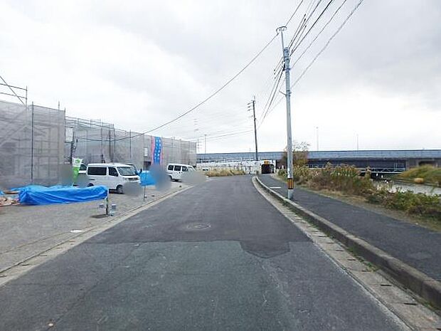 前面道路6ｍ以上！ゆとりあります！