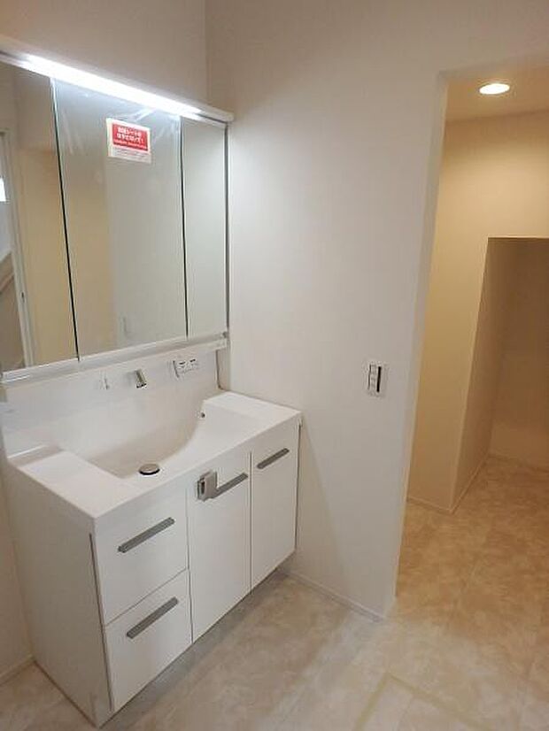 慌ただしい朝にもゆとりの洗面台