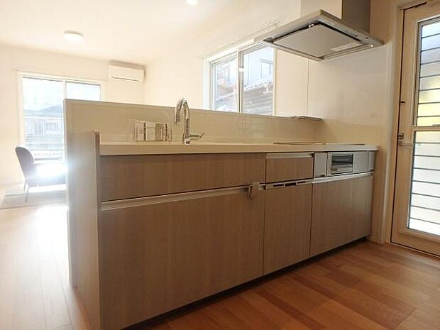 ゆとりあるキッチンで料理も楽しくなるはず