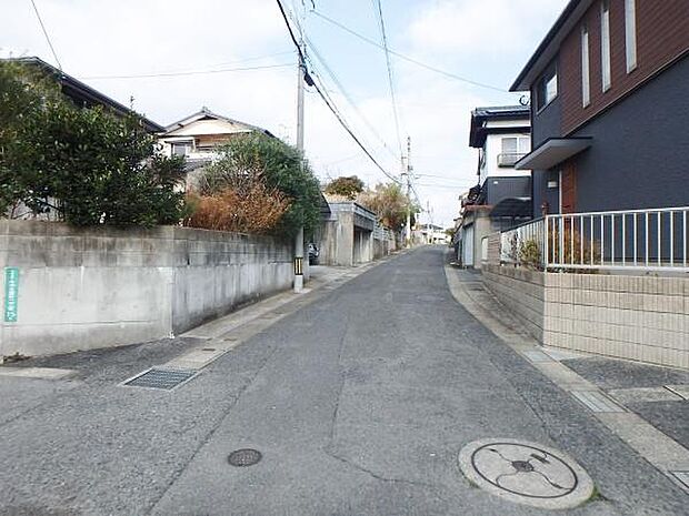 前面道路5ｍ以上！ゆとりあります！