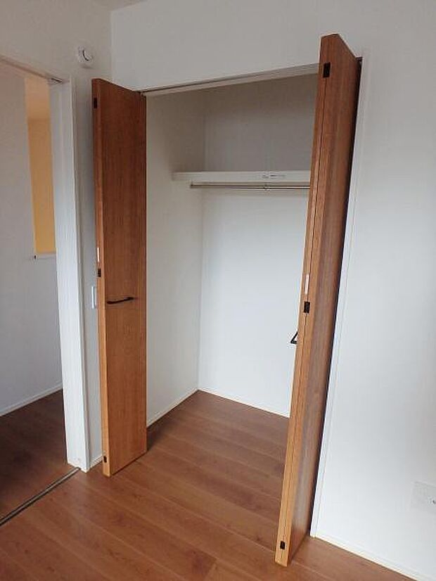 収納があるので部屋を広く使えます！