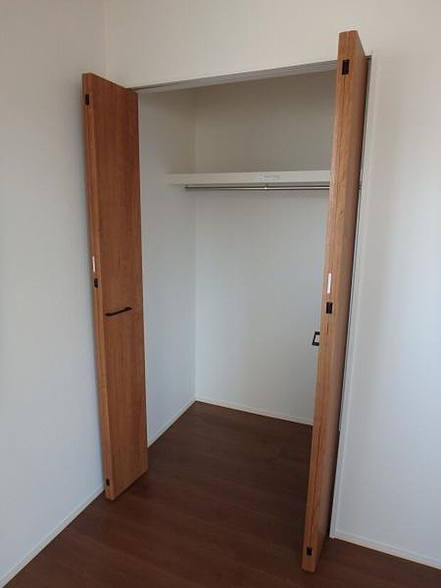 収納があるので部屋を広く使えます！