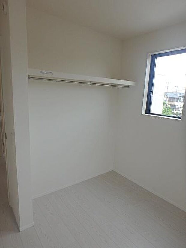 収納があるので部屋を広く使えます！